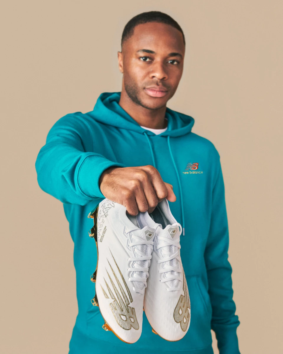 post card Loja online Fútbol Emotion Portugal - Blogs de futebol - Raheem Sterling at New Balance Football - 2.webp